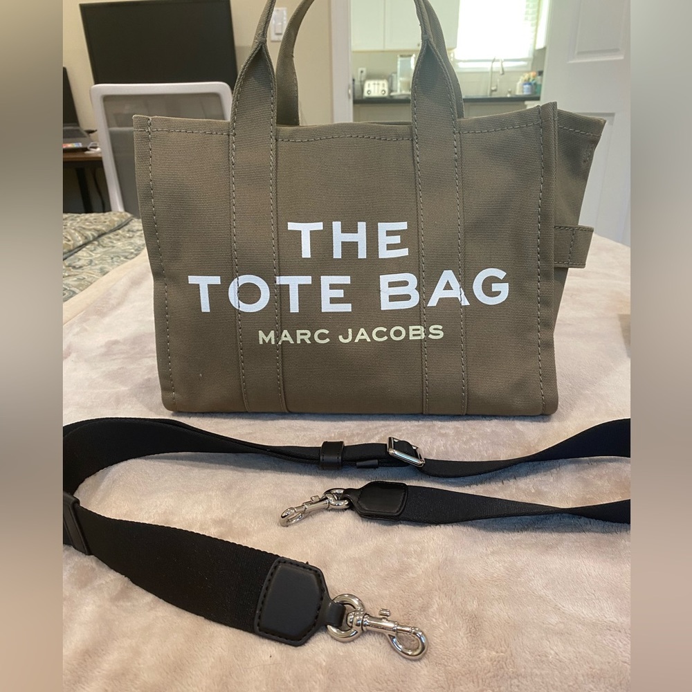 Marc Jacobs Medium tote bag NEW prefect condition